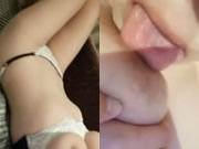 大胸女小姐姐自慰